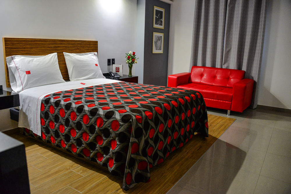 Six Hotel Guadalajara Expiatorio Zewnętrze zdjęcie